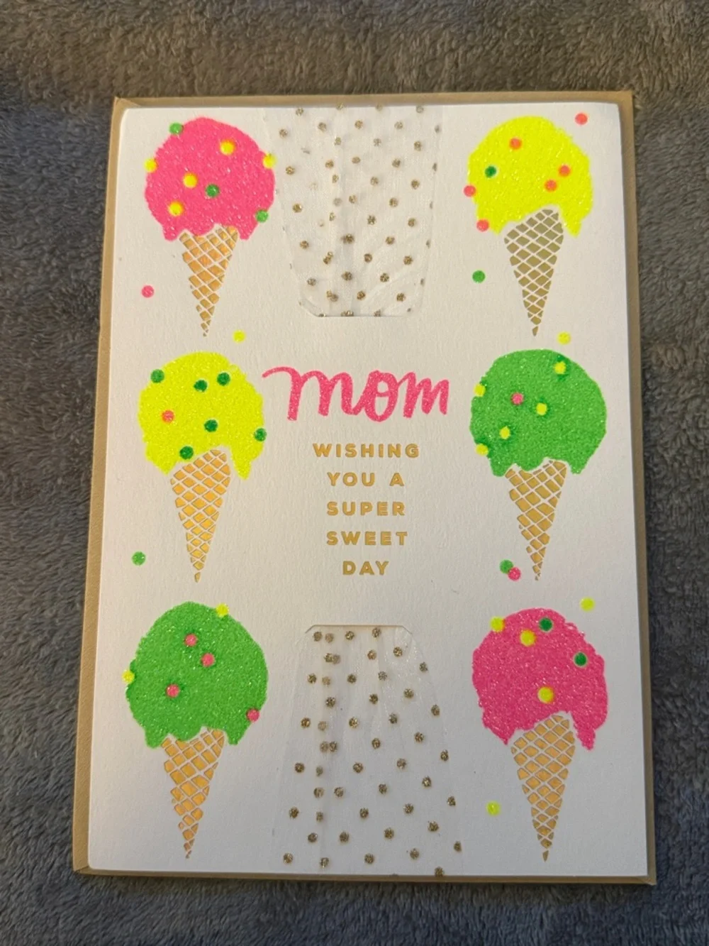 🌻 Bundle of 2 Hallmark Happy Birthday Mom Cards